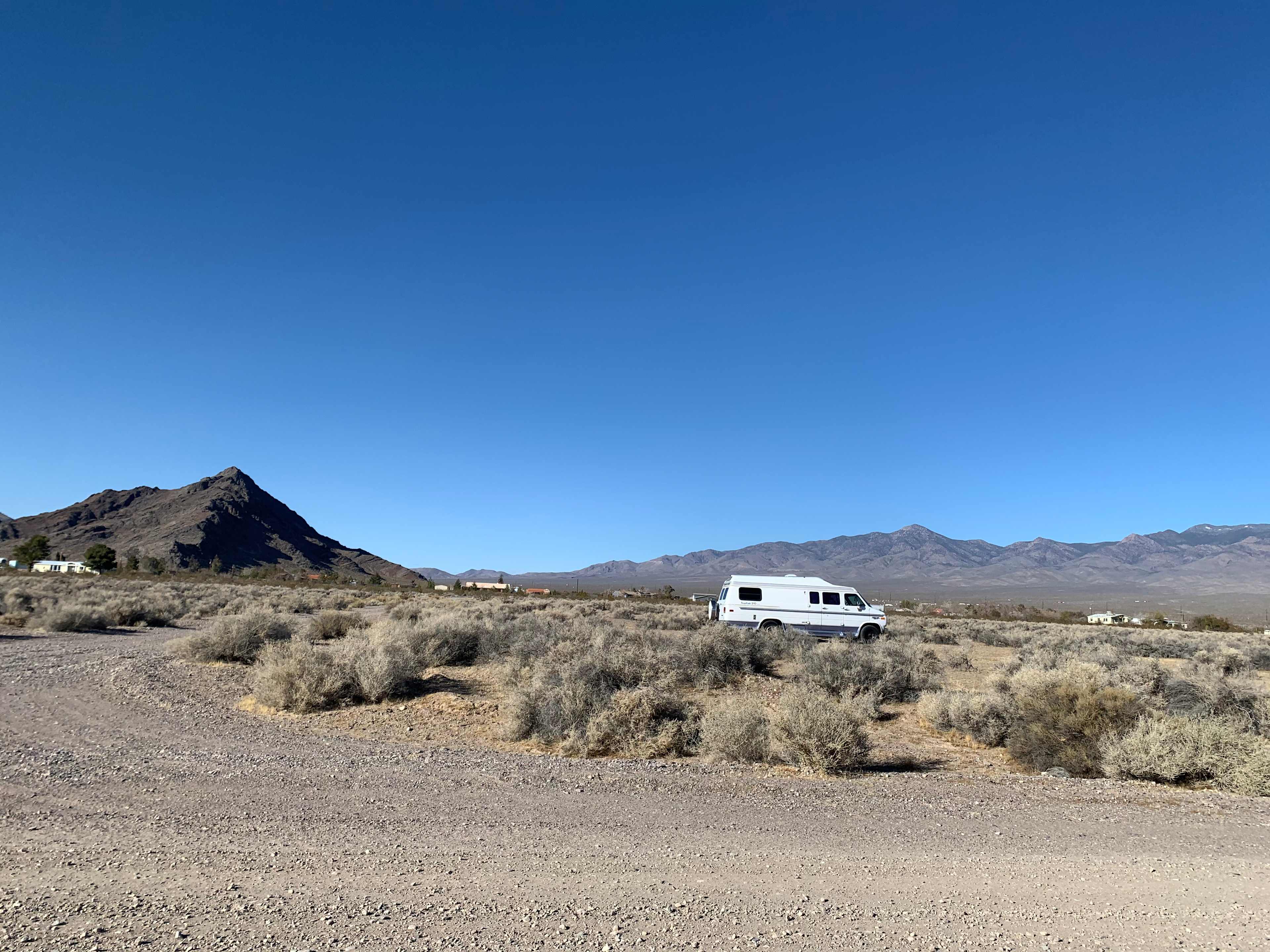 Aura Avenue: Quiet Desert Land
