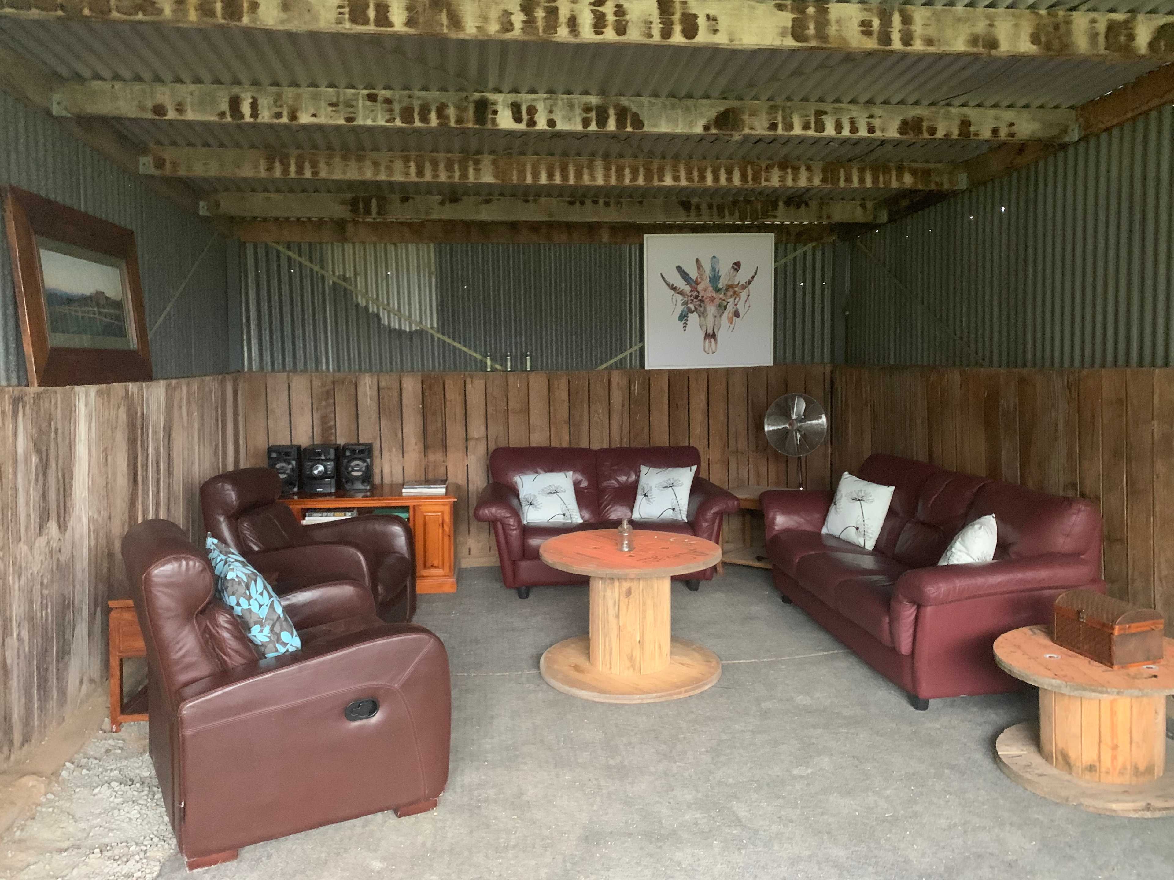 Shed lounge to relax 