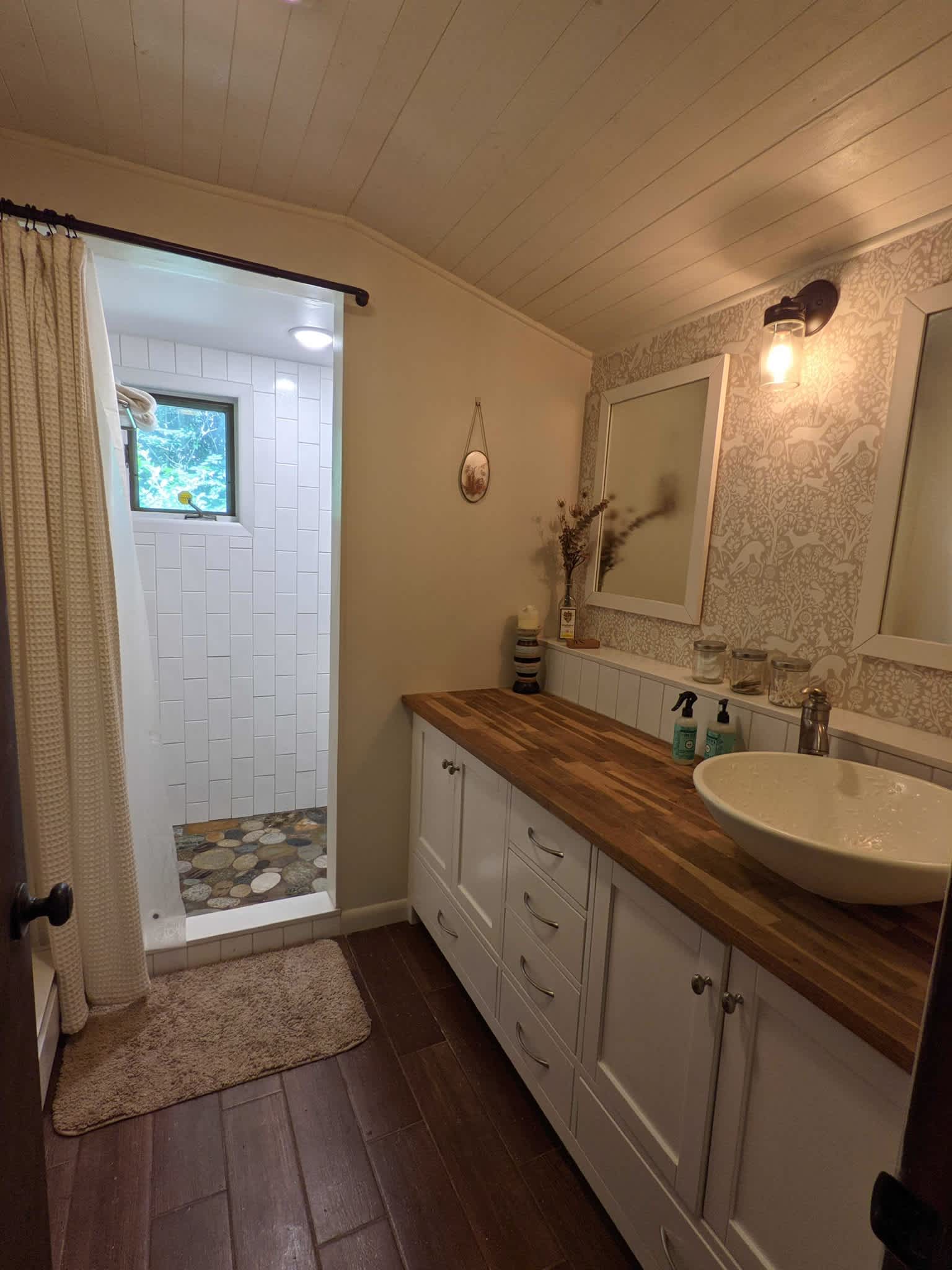 Pocono Cabin With No Name