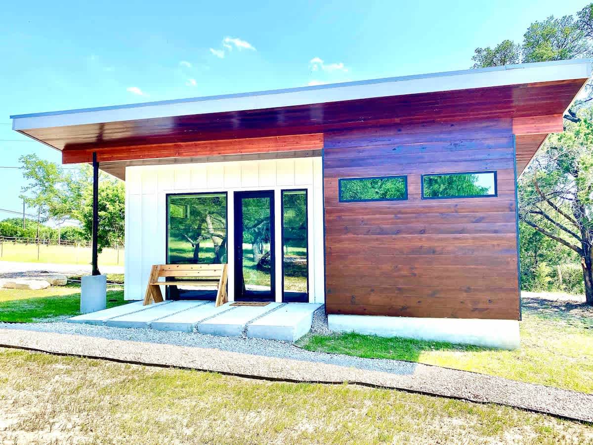 Modern Tiny House - Charles Cabin