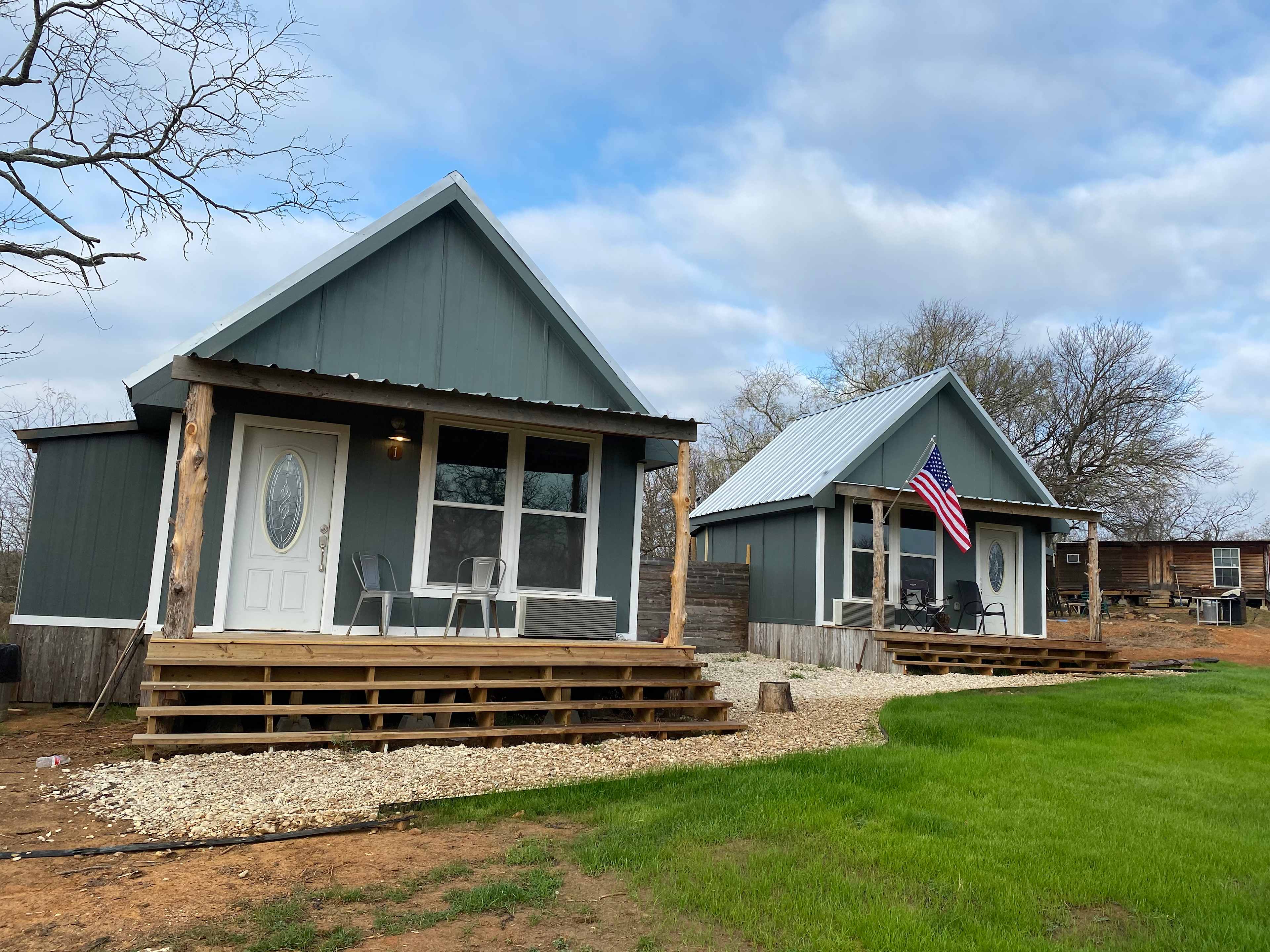Tinylittleloveshacks