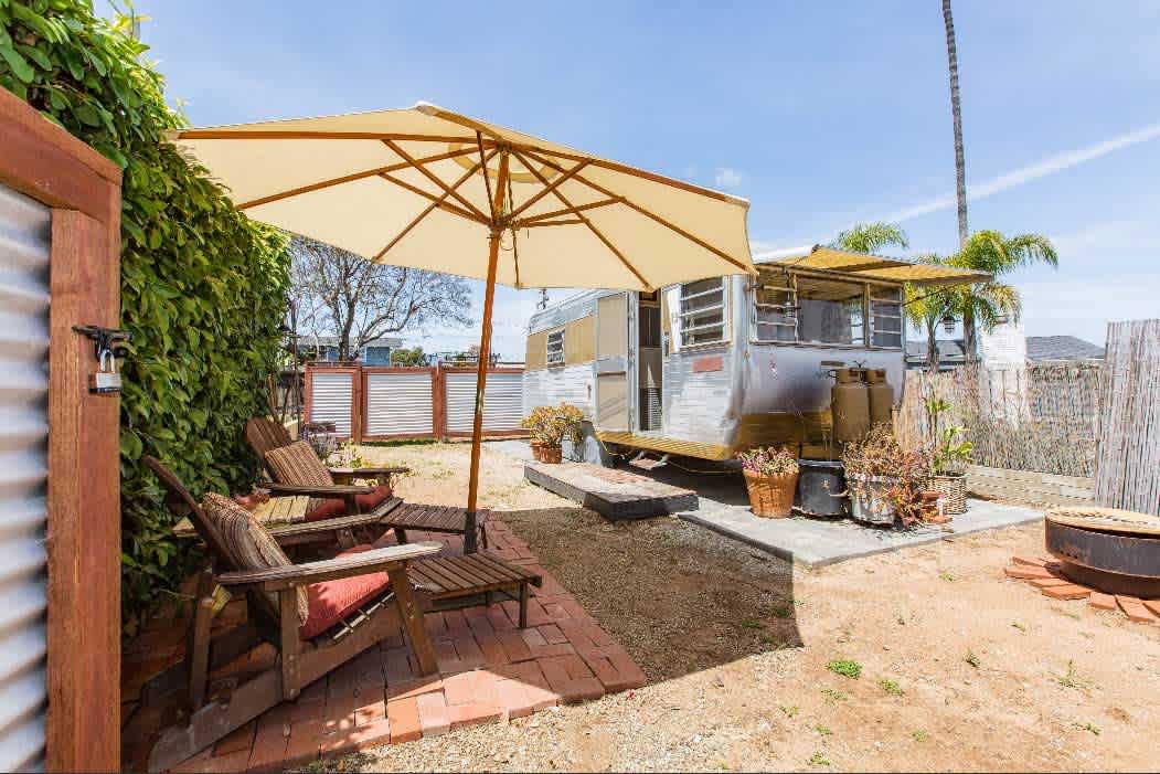 Coastal Vintage Glamping - 2 Sites