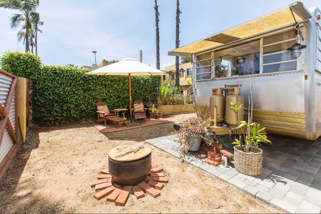 Coastal Vintage Glamping - 2 Sites