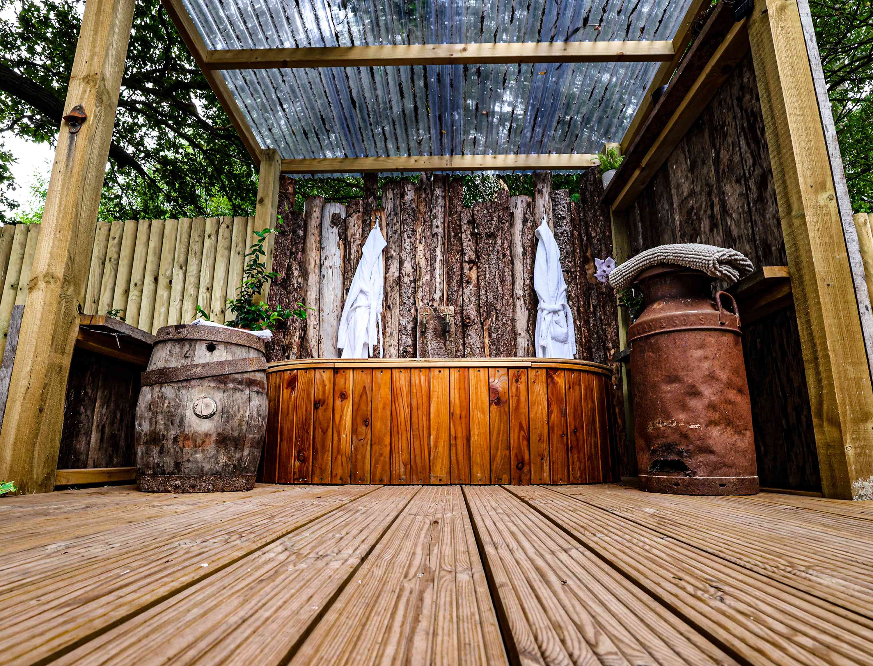 Outdoor bath