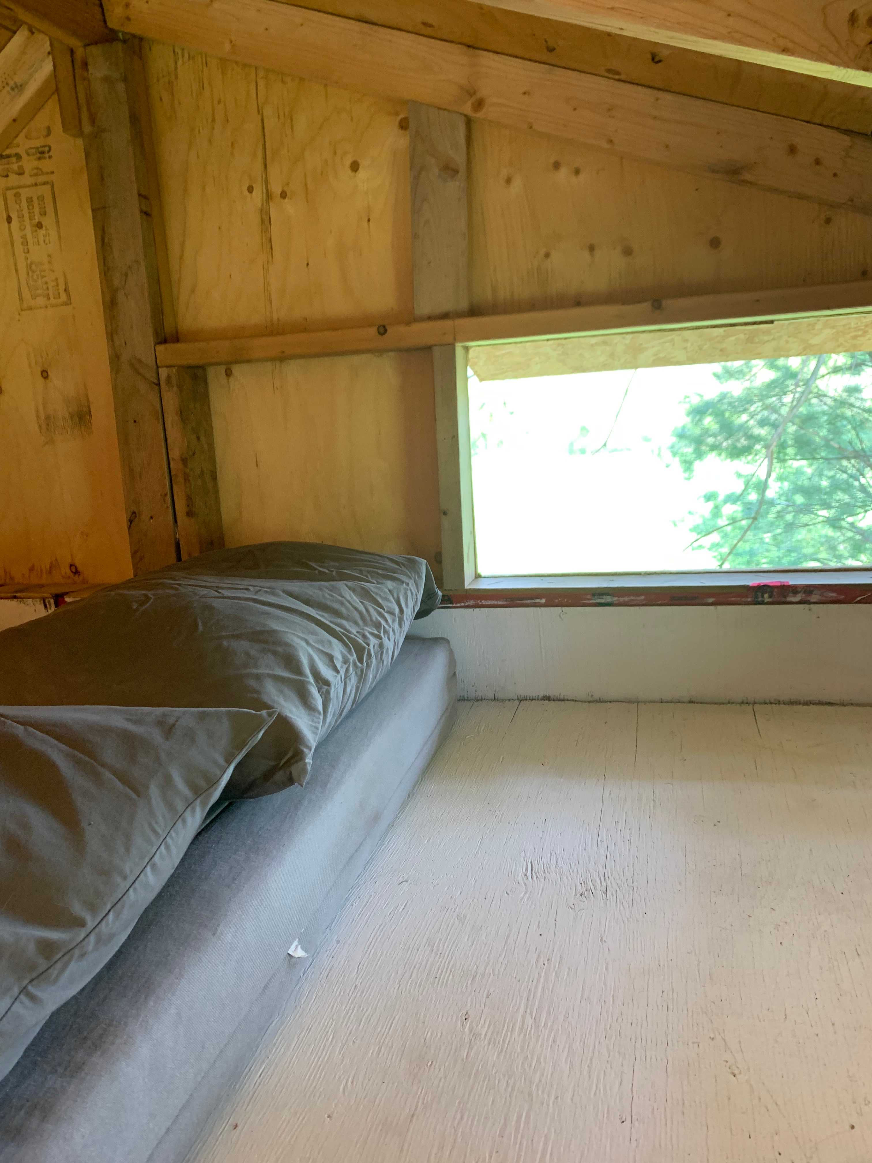 Sleeping loft with a view