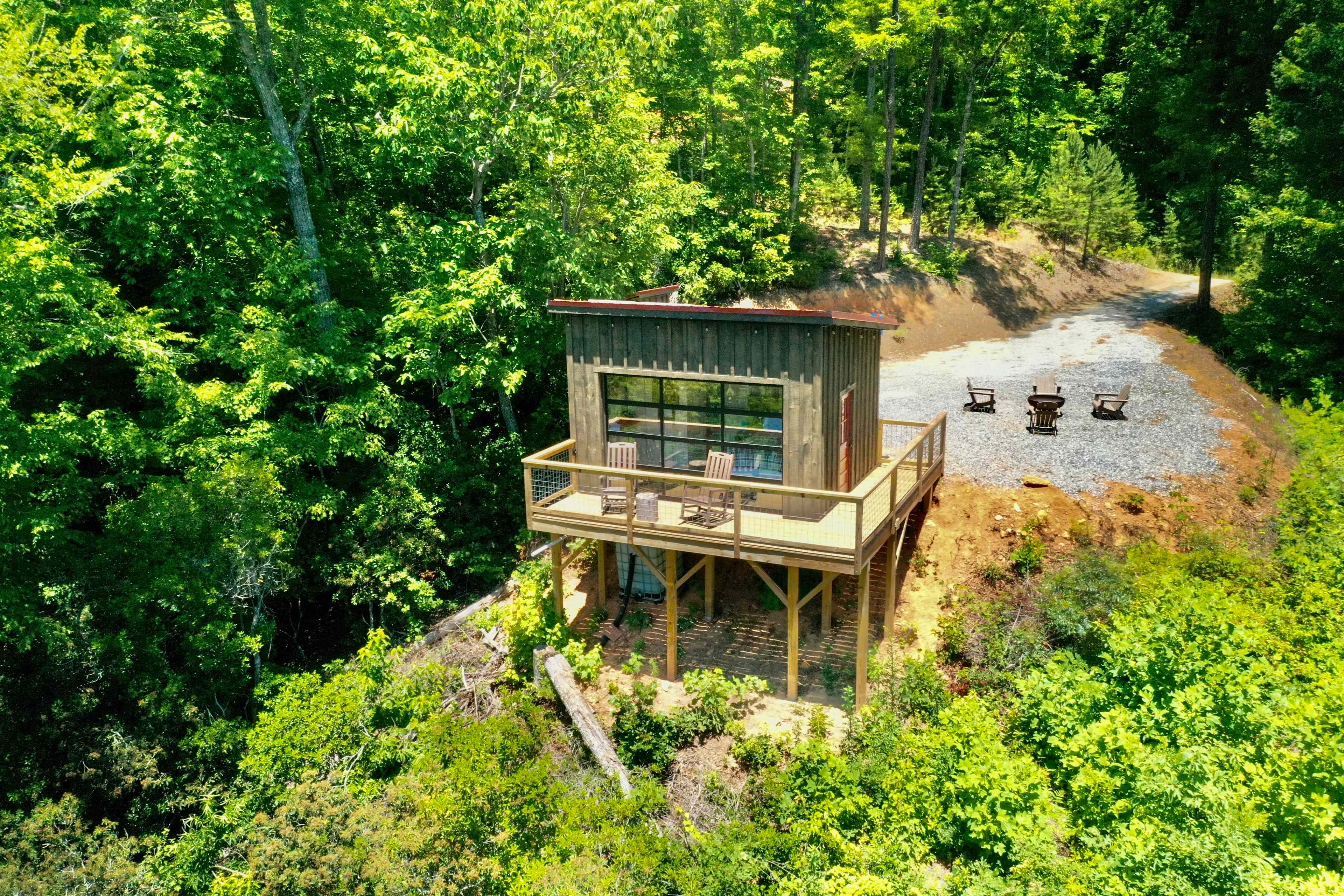 The Rowdy Bear Off-Grid Glamping