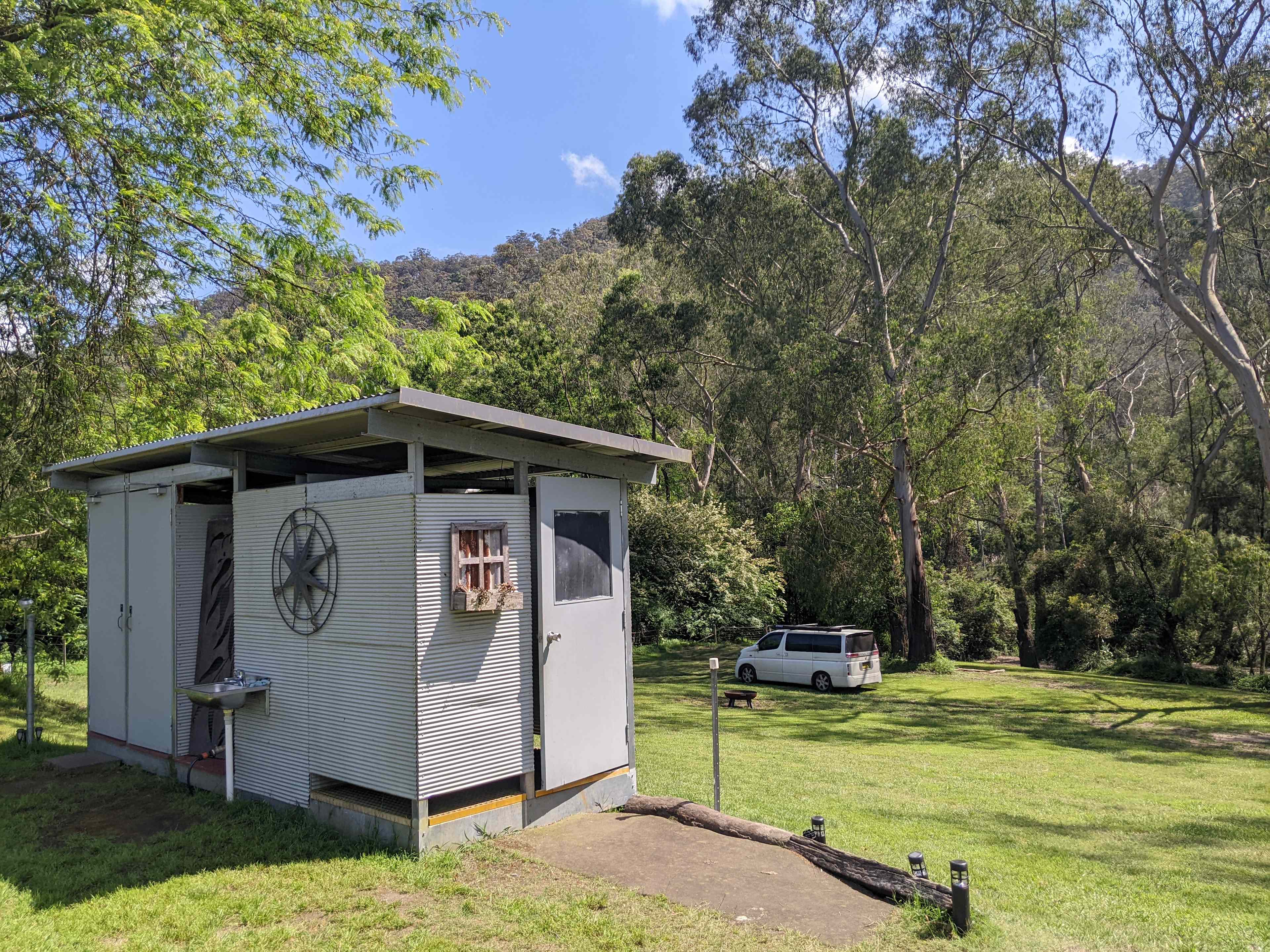 "DeView" Colo River Valley Camping