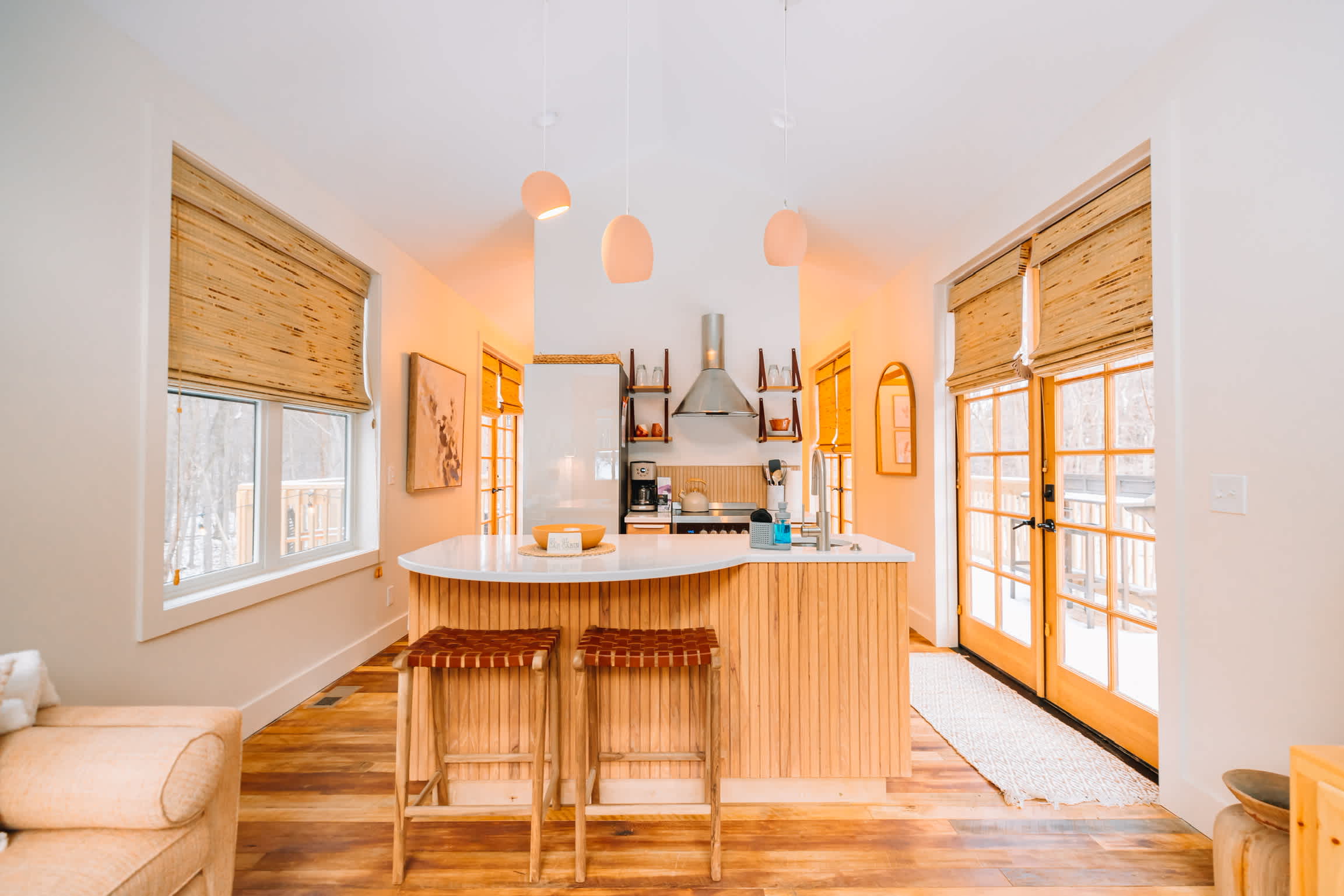 The open, well-designed floor plan and vaulted ceilings make the 450sf cabin live much larger than it's footprint
