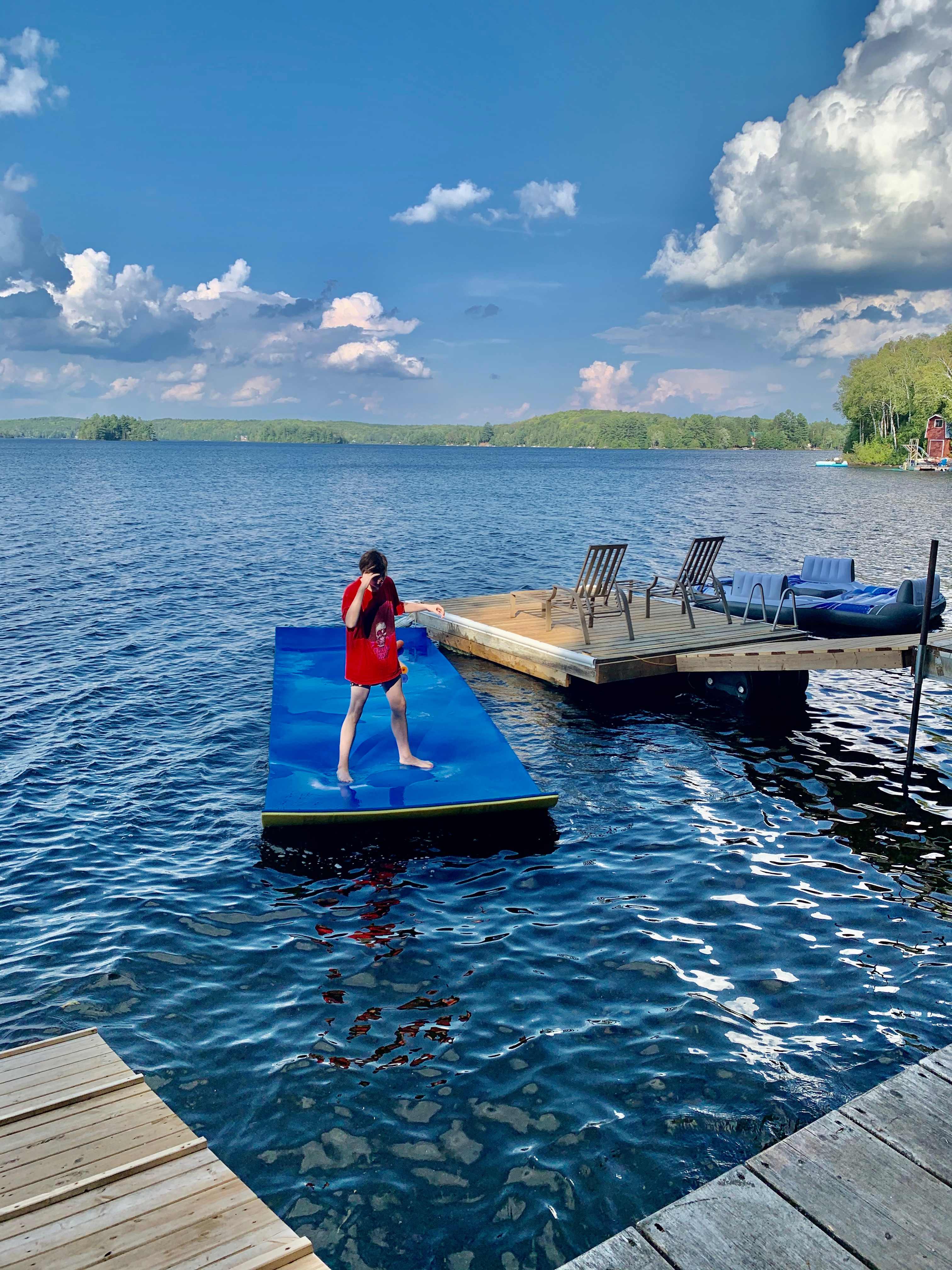 The Lakeside Waterfront Cabin