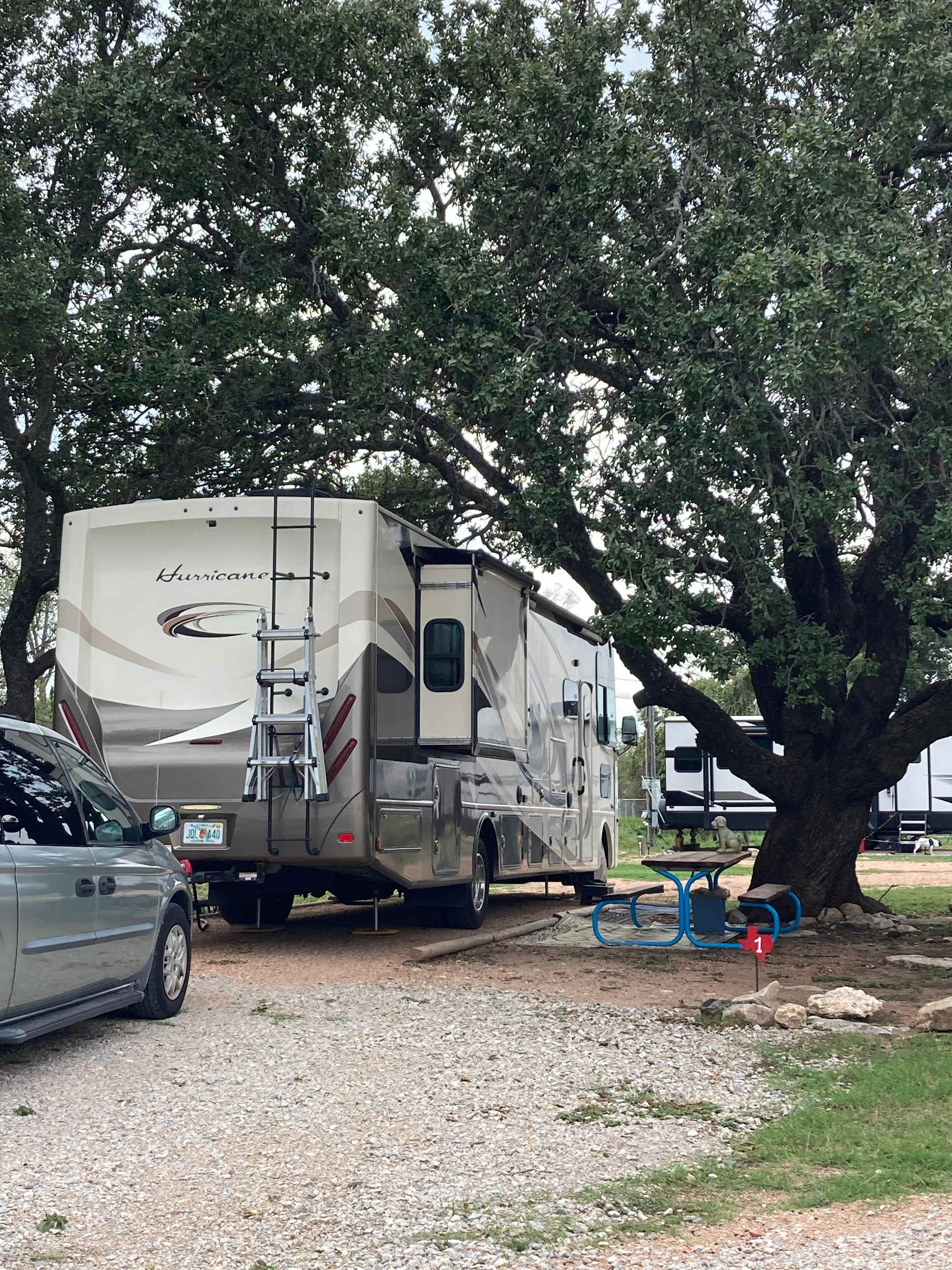 Motor homes 30 Foot fit, with care.  