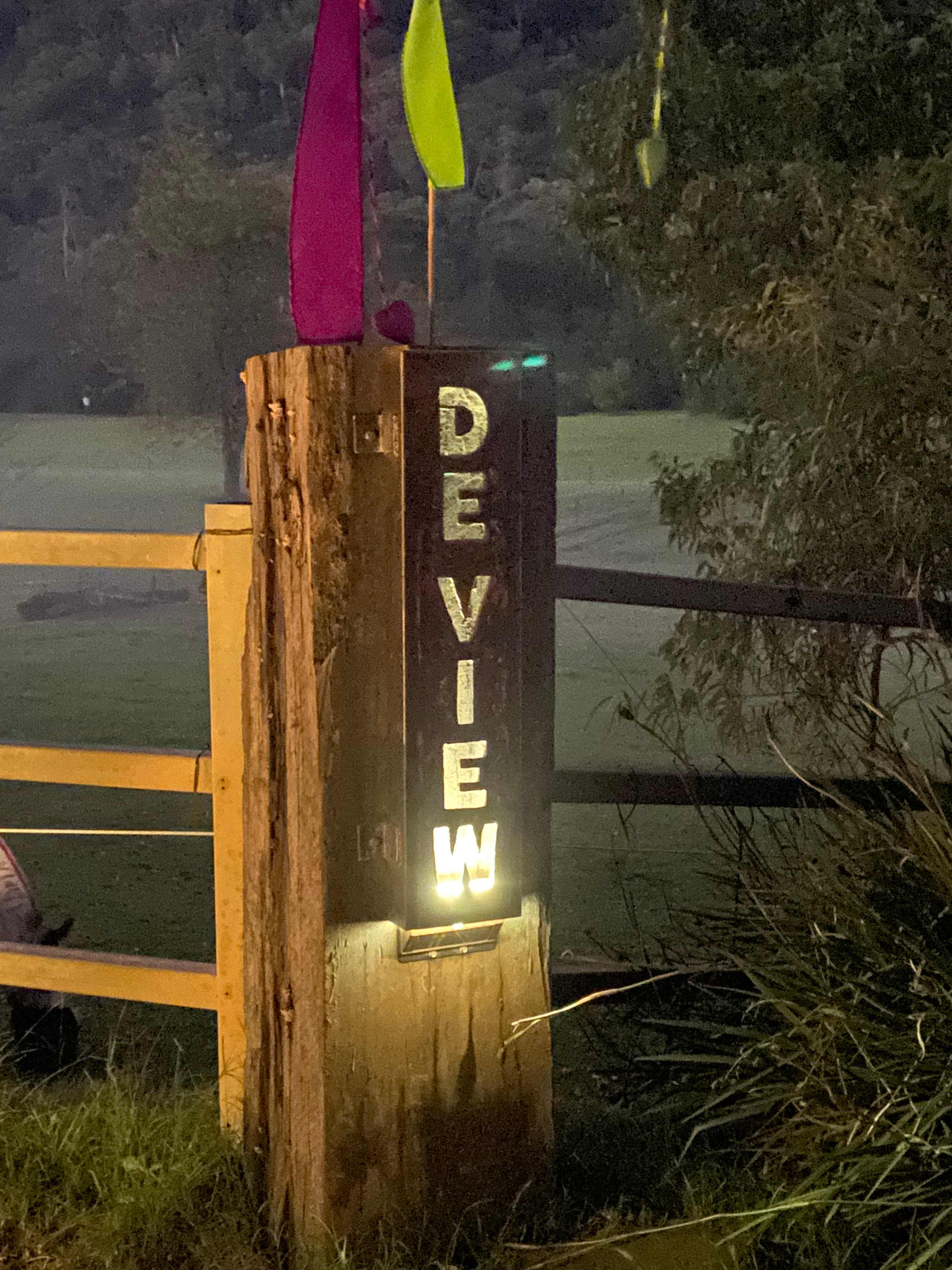 "DeView" Colo River Valley Camping