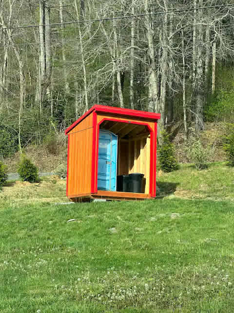 Outhouse with washing station just steps from the cabin. 