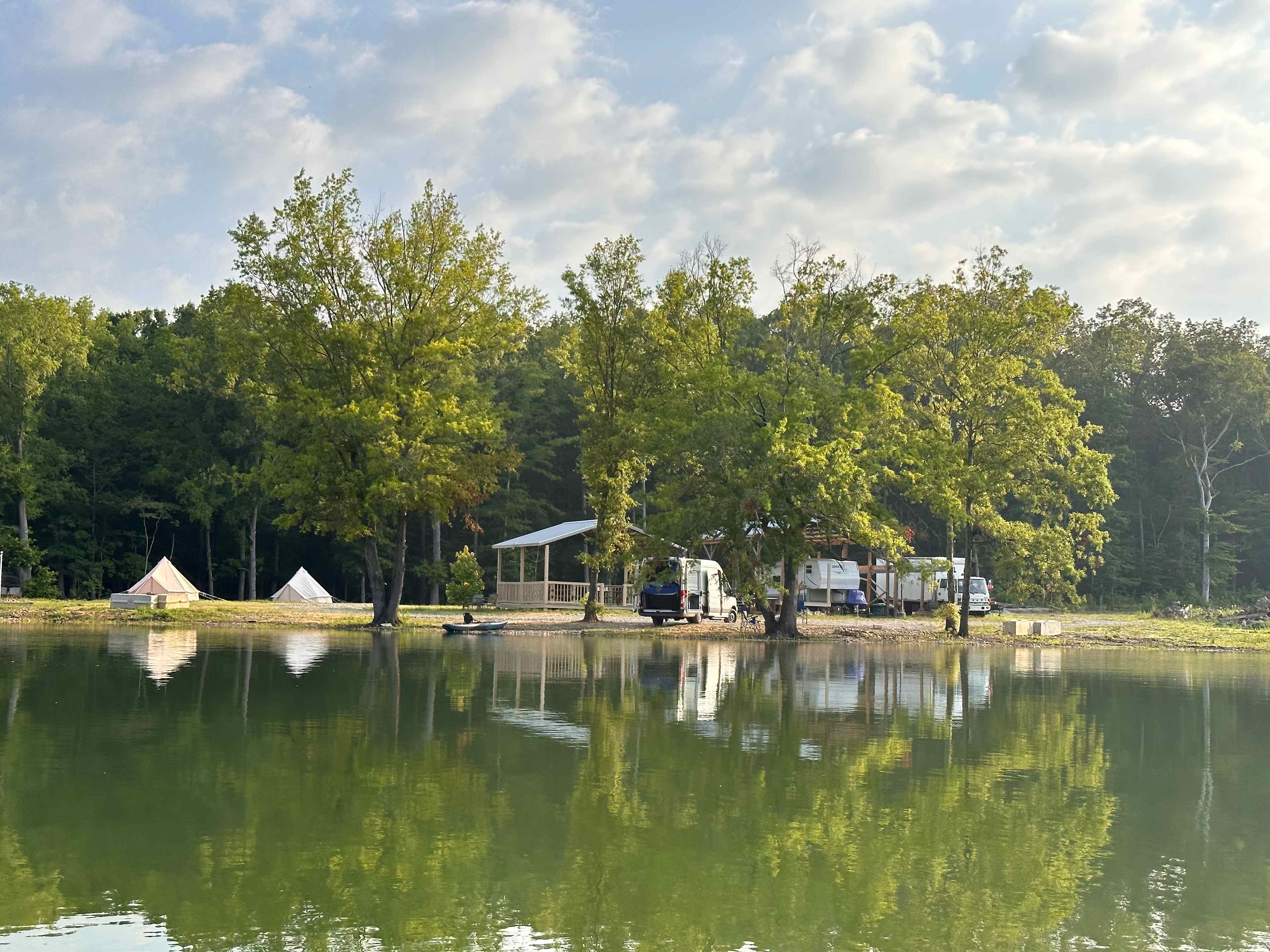 LAKESIDE GETAWAY ON DOUGLAS