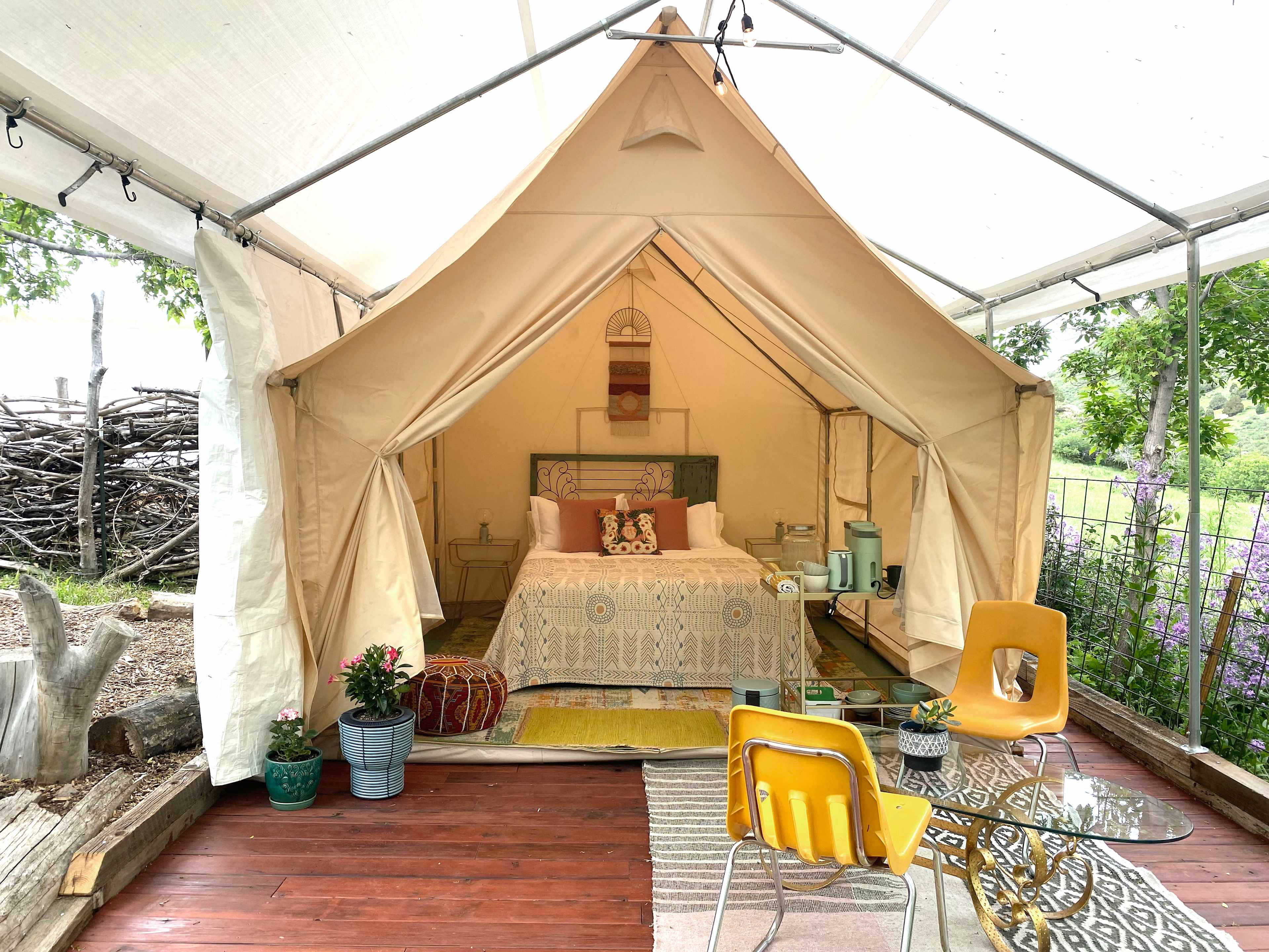 Red Rocks Glamping & RV Sites