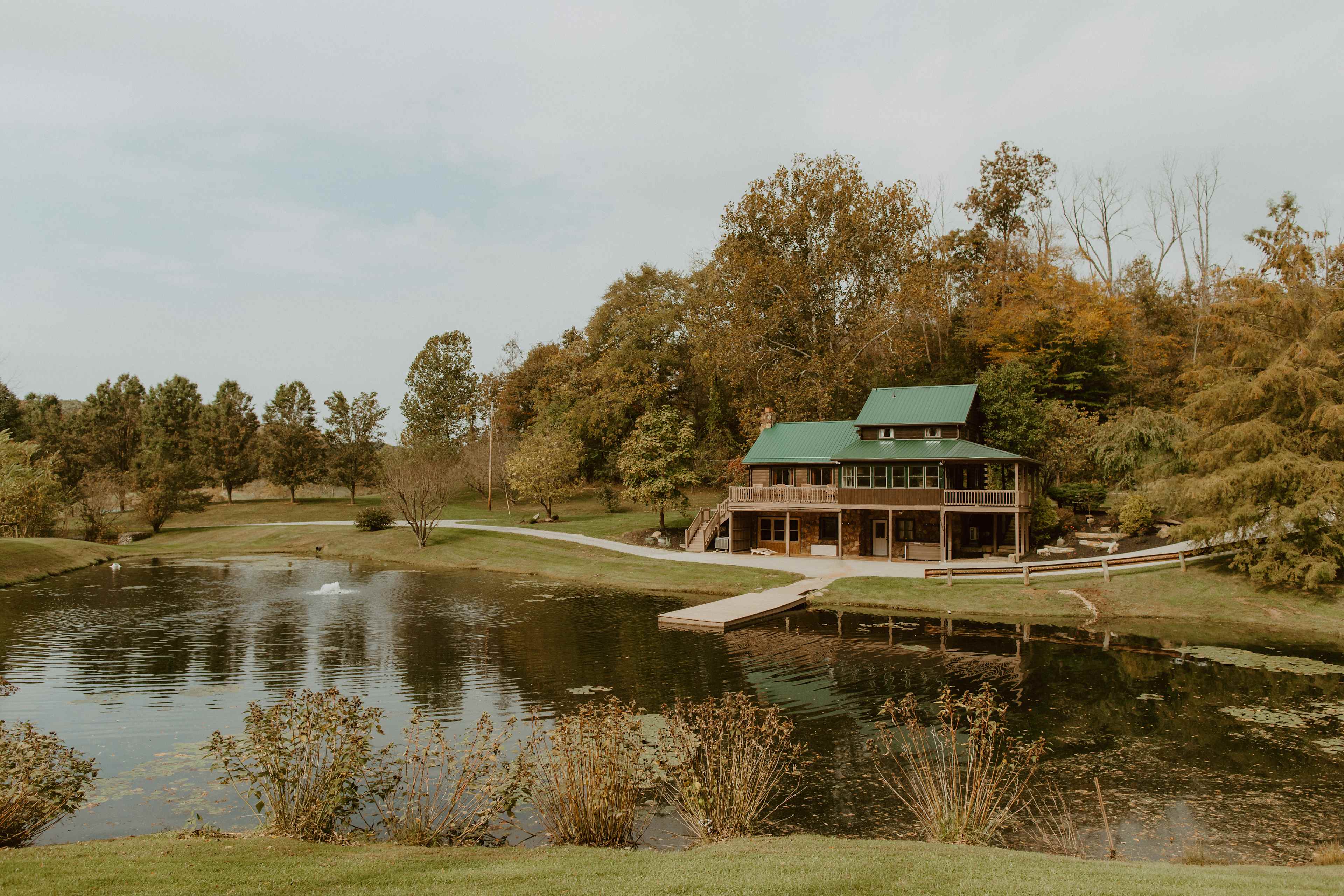 The Hideaway Cabins & Rural Retreat