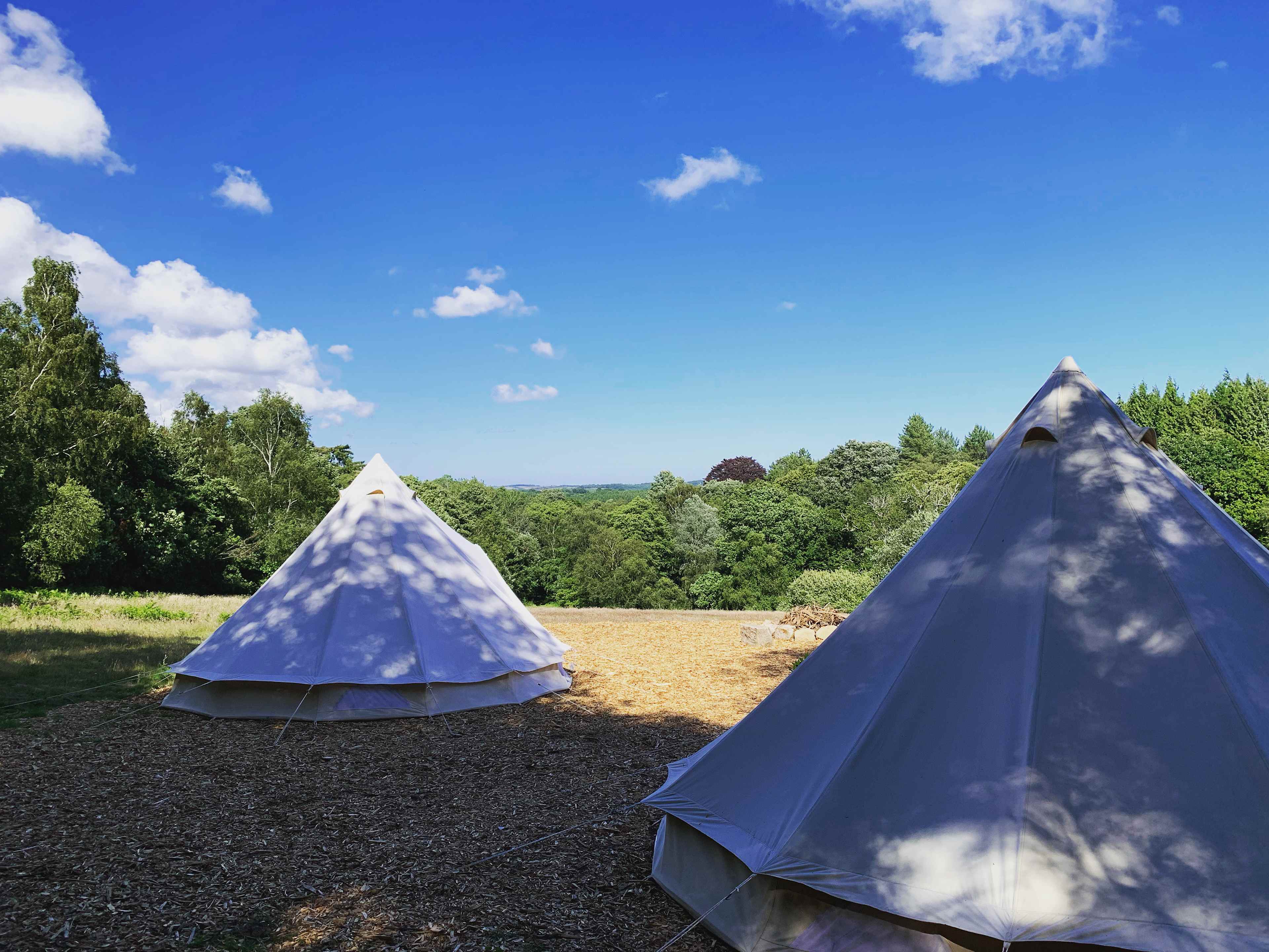 Secluded AONB group glamping
