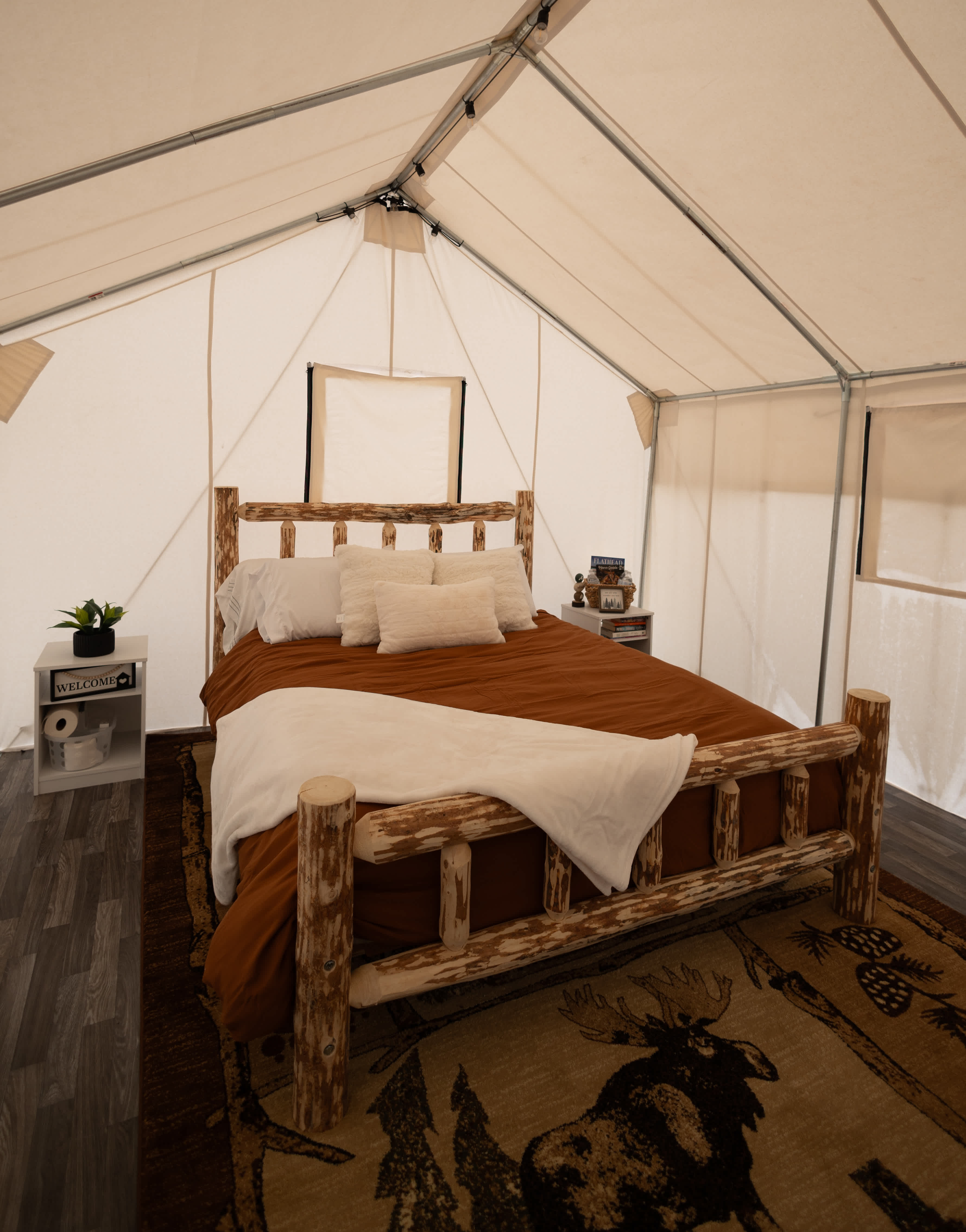 Super comfy and warm bed, extra blankets provided for cooler nights.  