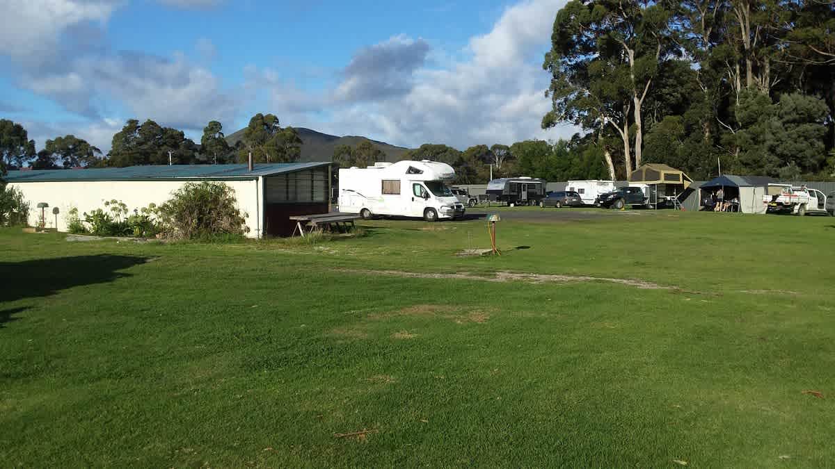 Rocky Cape Tavern and Caravan Park