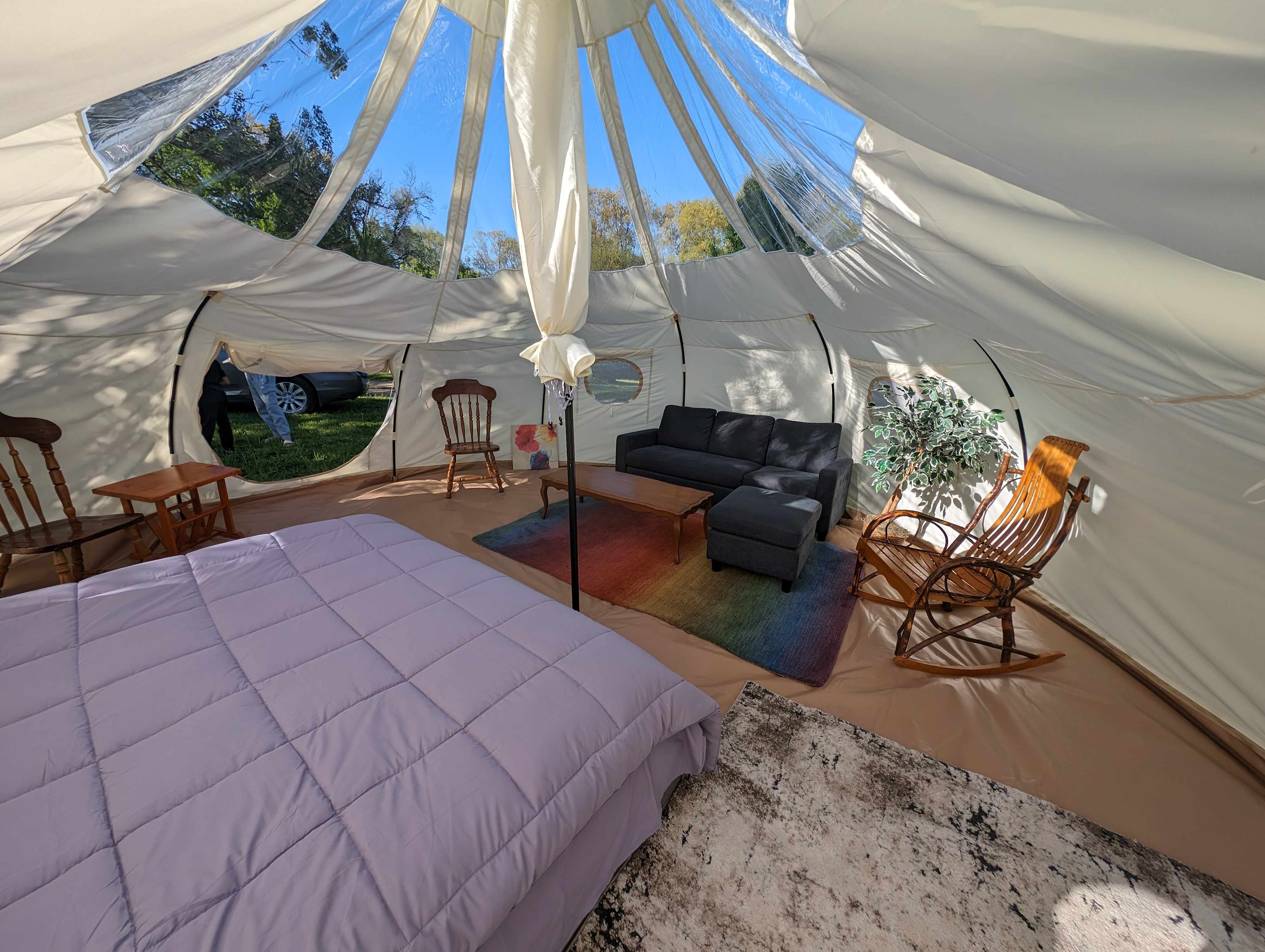 Heated Tents & Cabin: Farm Animals
