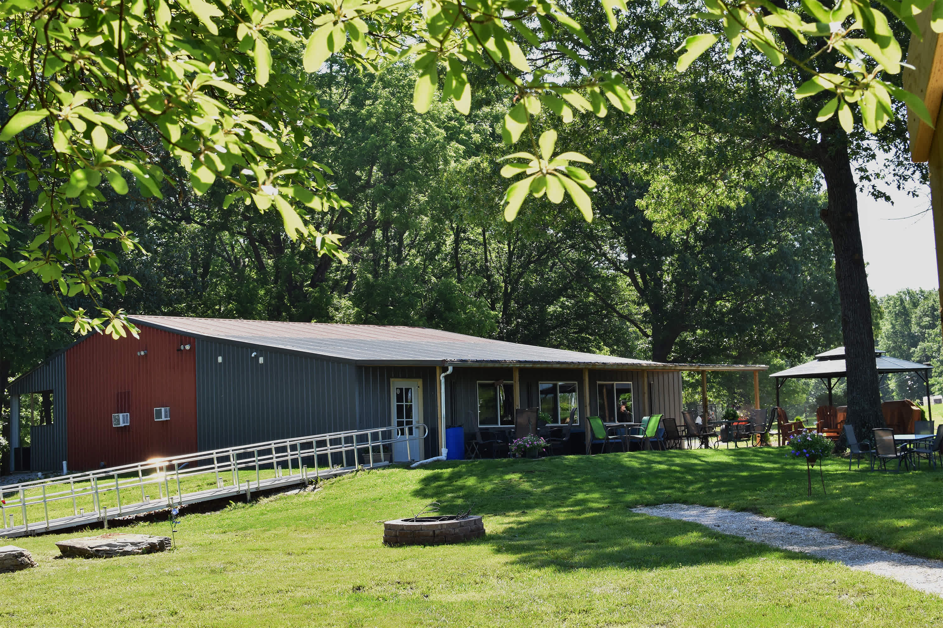 Hopewell Bridge Winery And RV Park
