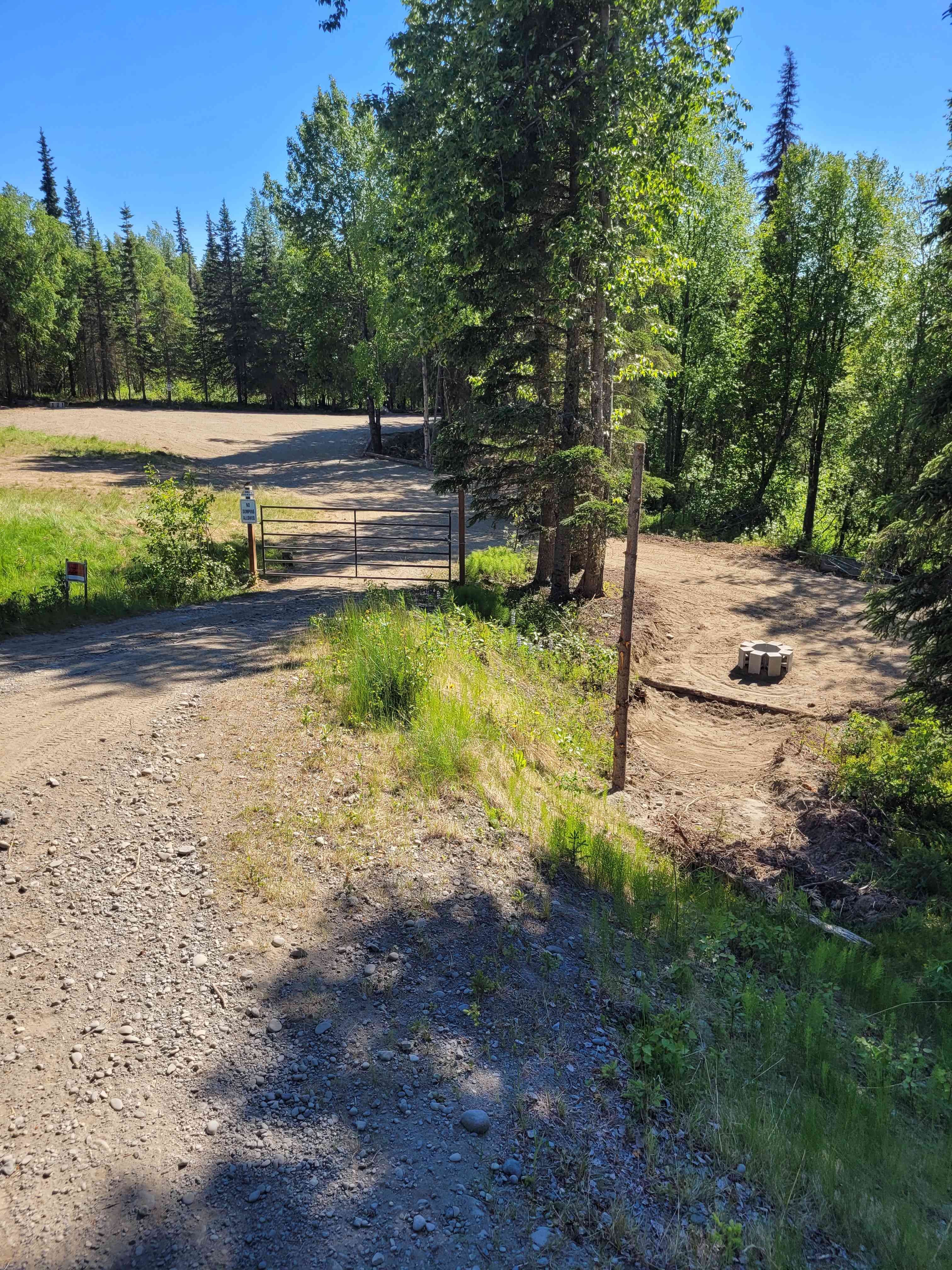 Lucky Crow Camp / 3 Gated RV Spots