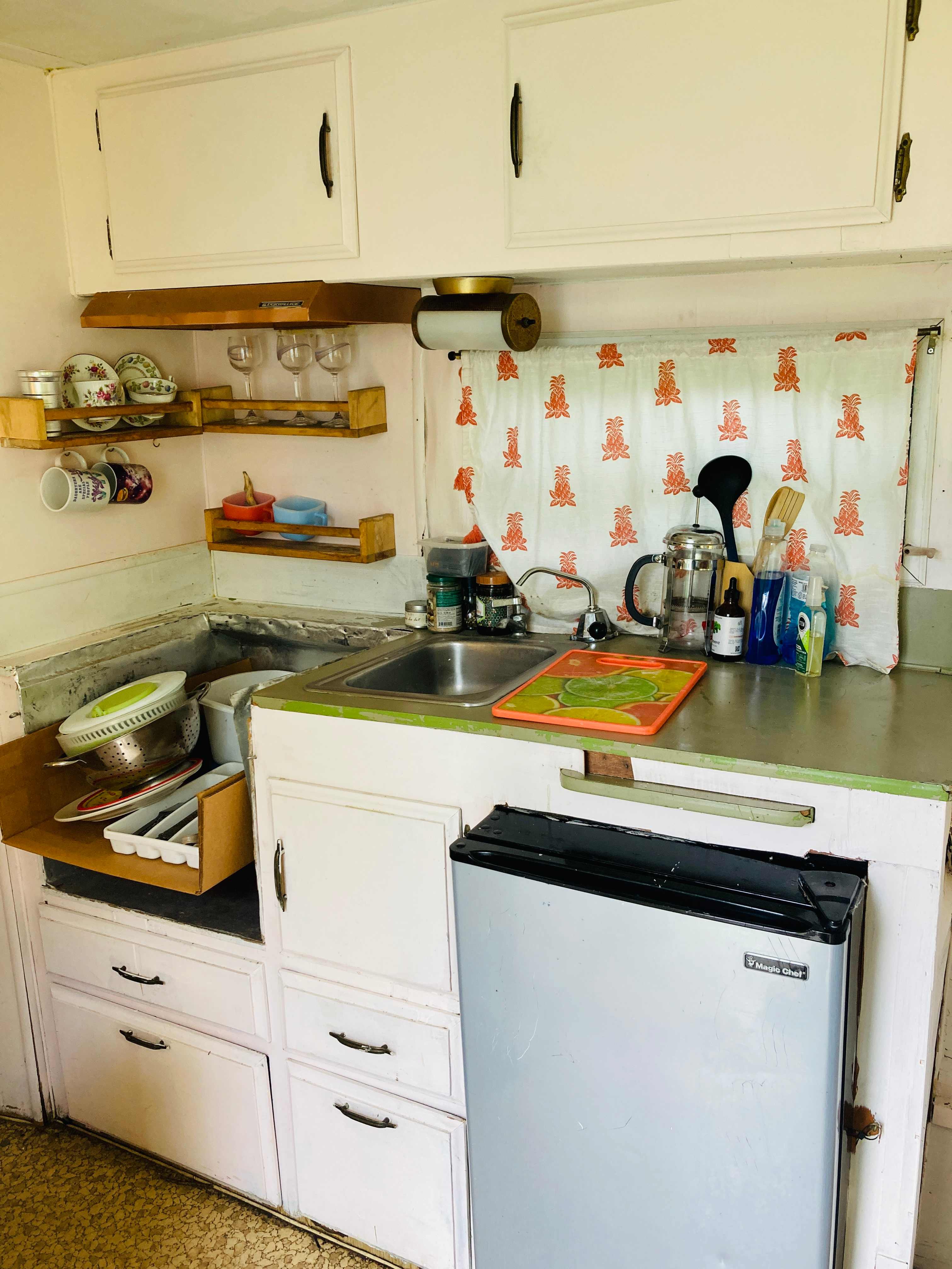 Rockaway secret garden 70's camper