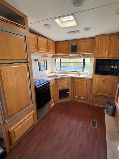 The Mariposa Glamping/Camping