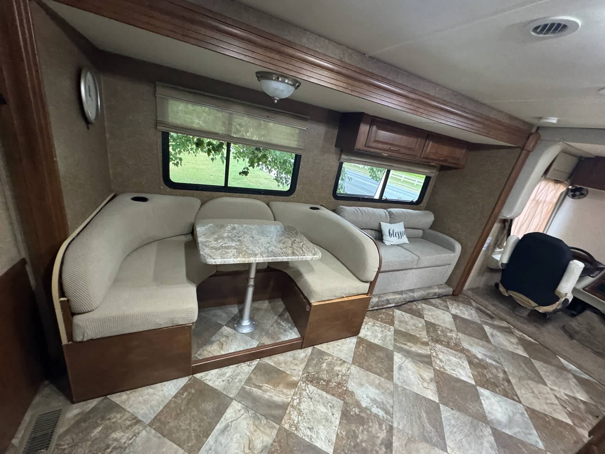 Camper/RV In Woodbine, NJ