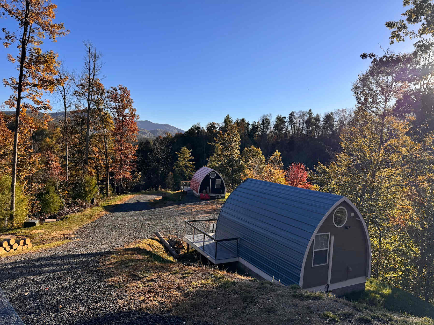 Romantic, hot tub, pet friendly