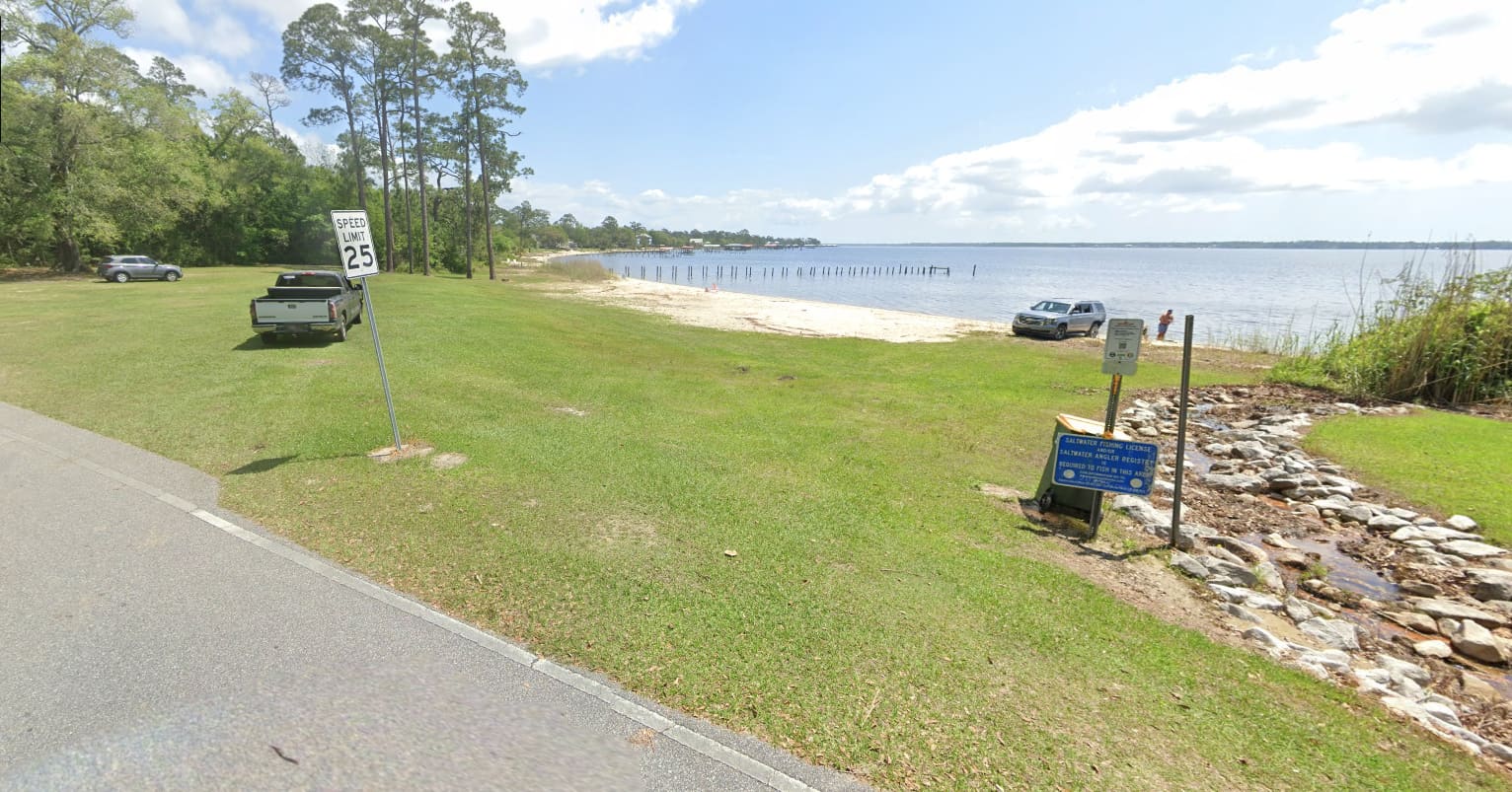 At the end of Kee Ave is the neighborhood Public Beach Access to Perdido Bay