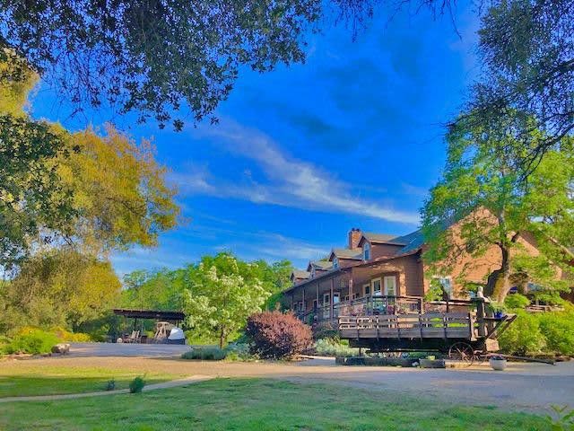 Tranquil Kings Canyon Retreat