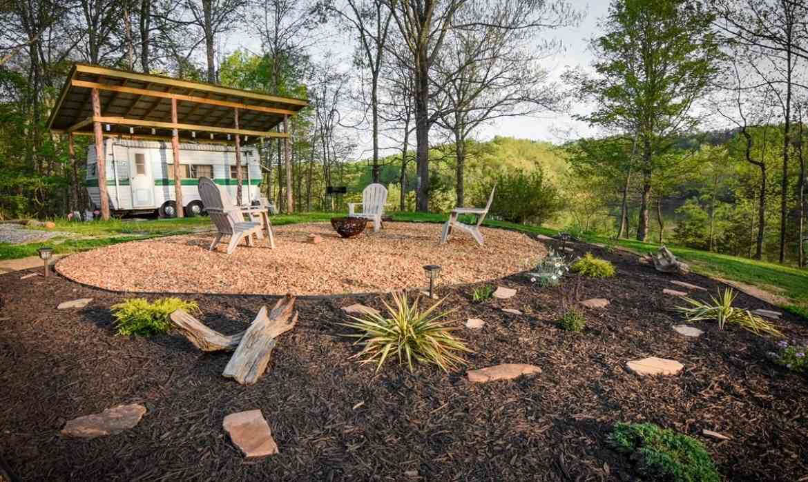 Treehouse Glampground