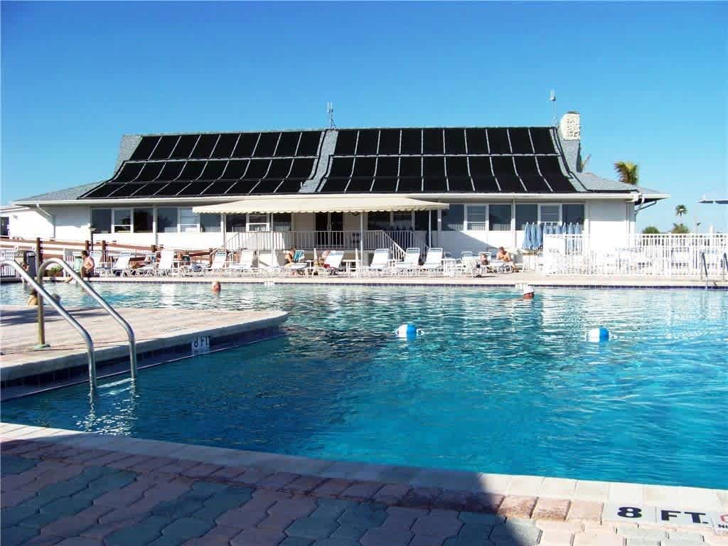Riverside Pool, Kiddie pool and hot tubs
