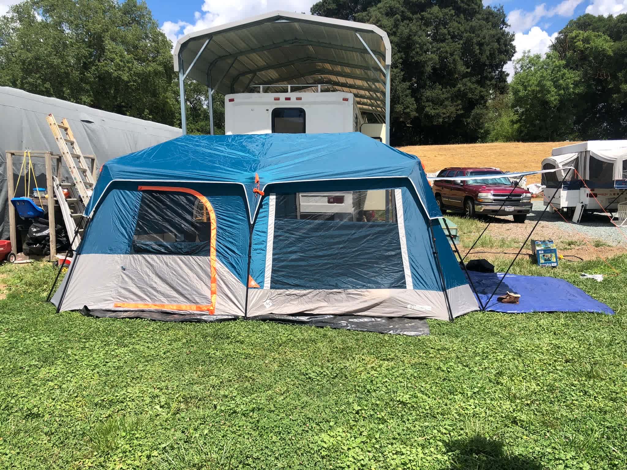 Hy View Ranch & Camp